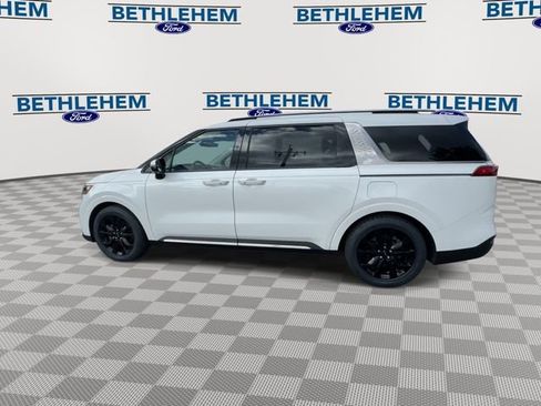 Used 2023 Kia Carnival SX Prestige image 5