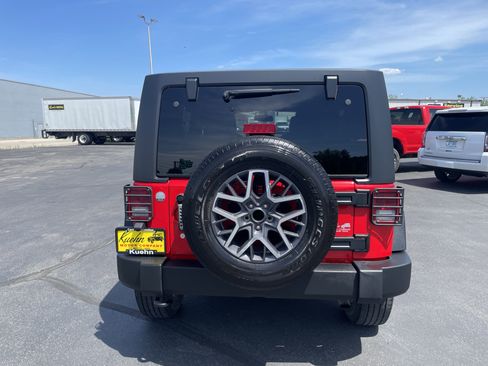 Used 2016 Jeep Wrangler Unlimited Sport w/ Quick Order Package 24S AWD/4WD image 7