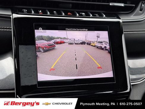 Used 2023 Jeep Grand Cherokee Laredo AWD/4WD image 21