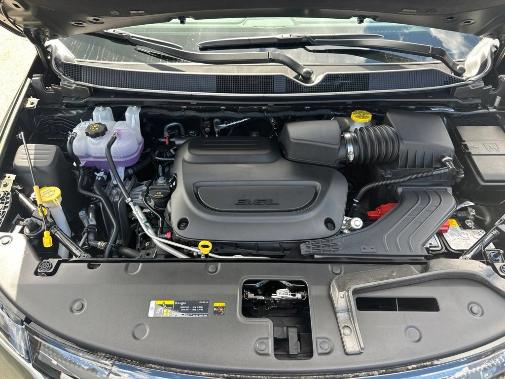 New 2027 Chrysler Pacifica Select AWD/4WD image 23