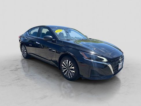 Certified 2024 Nissan Altima 2.5 SV AWD/4WD image 10