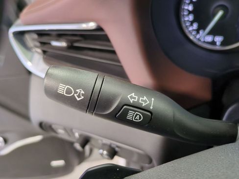 Used 2019 Buick Enclave Avenir w/ Avenir Technology Package image 34