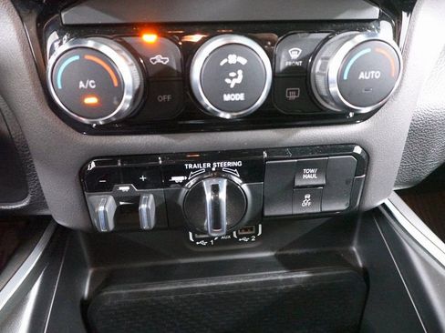 Used 2022 RAM 1500 Big Horn w/ Trailer Tow Group image 21