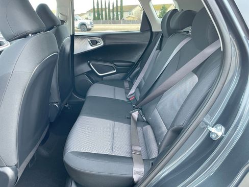 Used 2025 Kia Soul LX w/ LX Technology Package image 23