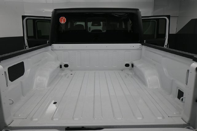 New 2026 Jeep Gladiator Sport AWD/4WD image 24
