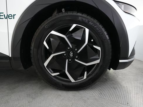 Used 2024 Hyundai Ioniq 5 SEL RWD image 20
