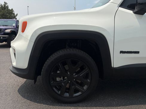 Used 2023 Jeep Renegade Altitude AWD/4WD image 10