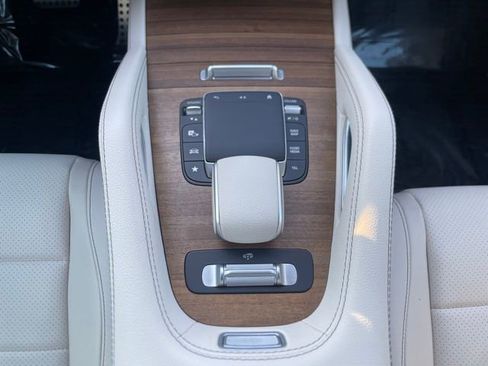 Certified 2022 Mercedes-Benz GLS 450 4MATIC image 35