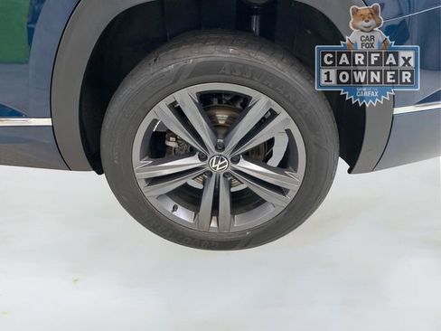 Used 2021 Volkswagen Atlas SE w/ Panoramic Sunroof Package image 18