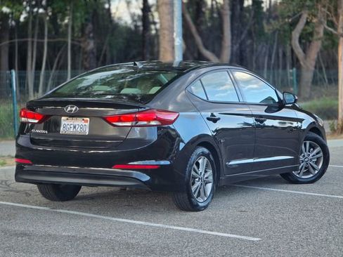 Used 2018 Hyundai Elantra Value Edition FWD image 10
