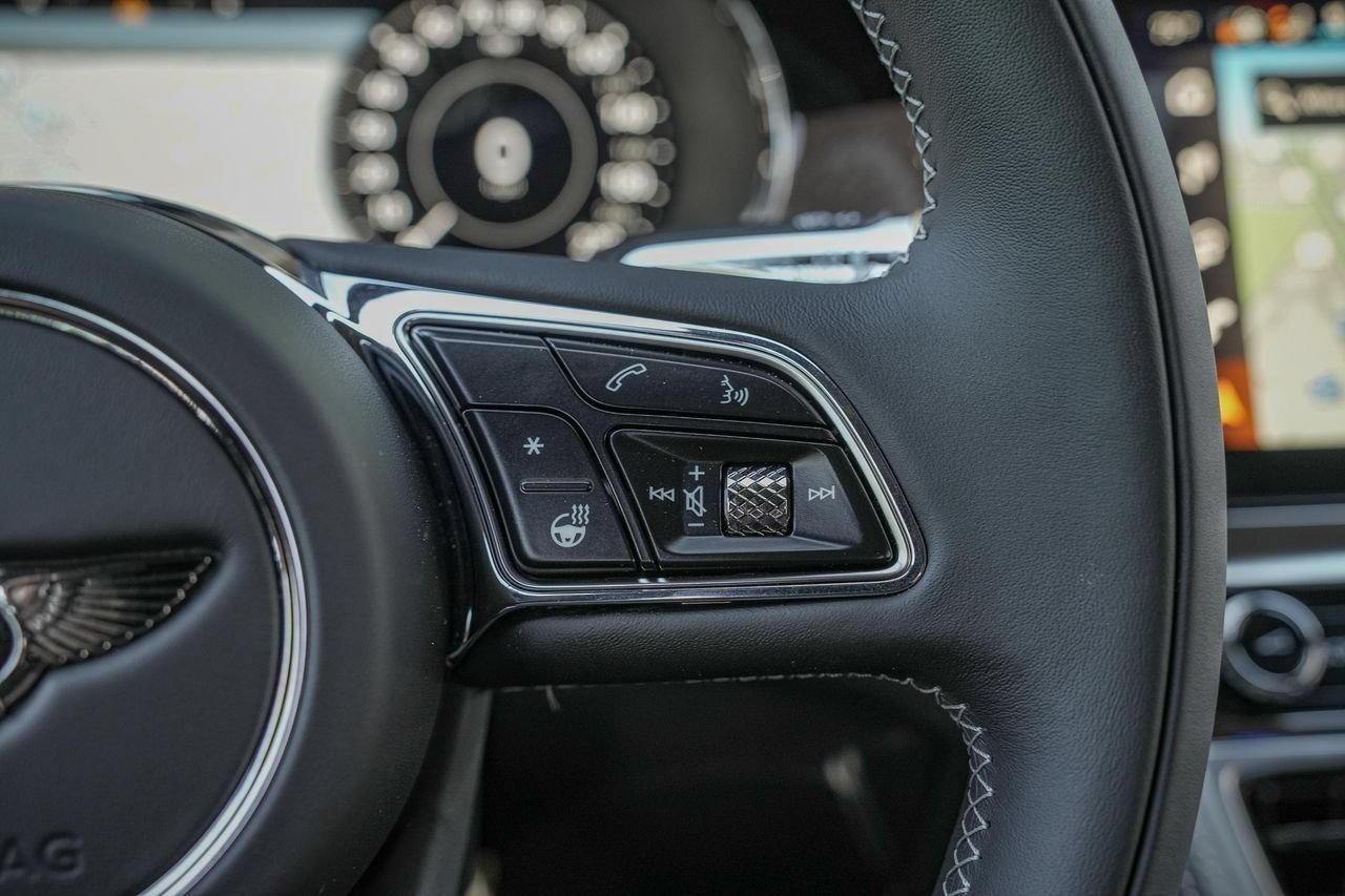 Certified 2025 Bentley Flying Spur Plug-In Hybrid AWD/4WD image 27