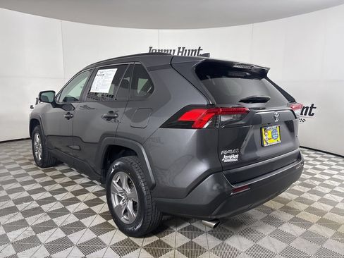Used 2022 Toyota RAV4 XLE FWD image 6