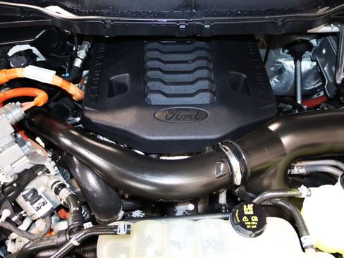 Used 2023 Ford F150 Limited image 25