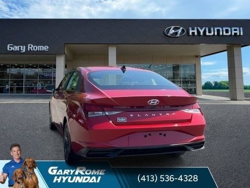 Used 2023 Hyundai Elantra SEL FWD image 7