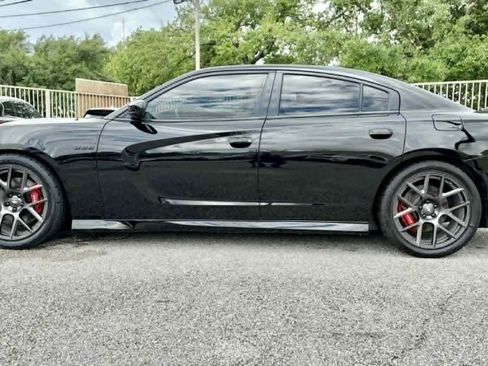 Used 2018 Dodge Charger R/T Scat Pack image 8