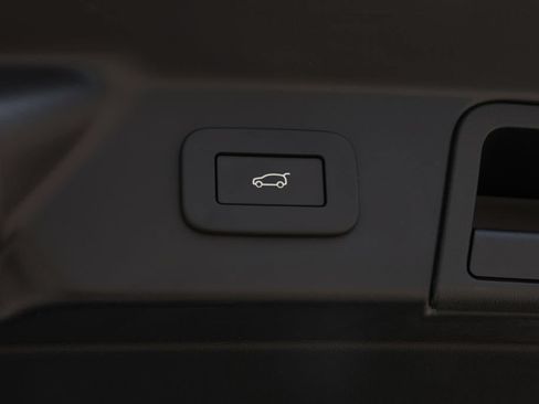 New 2026 Land Rover Range Rover Velar Autobiography AWD/4WD image 28