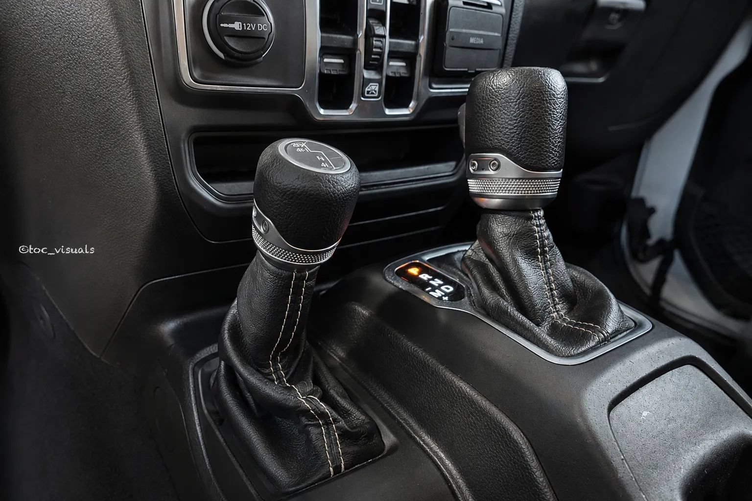 Used 2019 Jeep Wrangler Unlimited Sahara AWD/4WD image 10