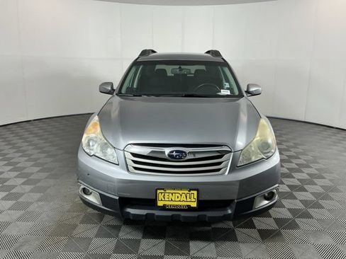 Used 2010 Subaru Outback 2.5i Premium AWD/4WD image 2