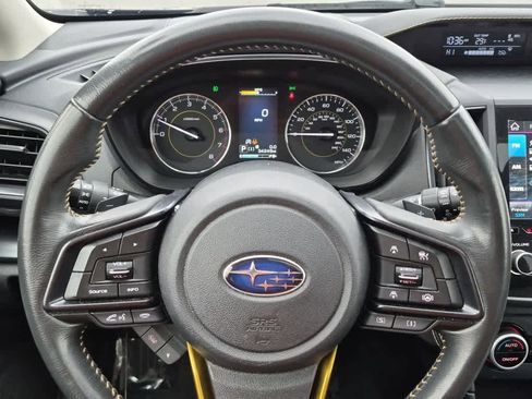 Used 2021 Subaru Crosstrek 2.5i Sport w/ Moonroof Package image 18