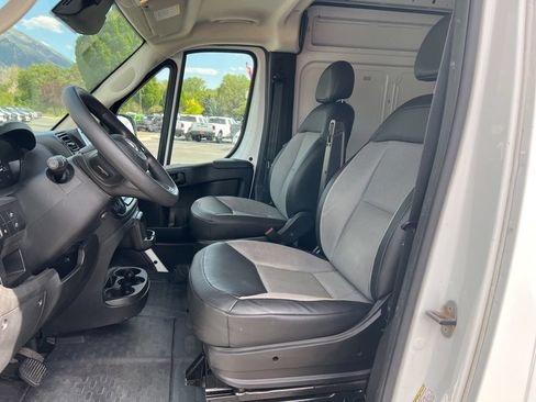 Used 2024 RAM ProMaster 2500 w/ Convenience Group FWD image 20