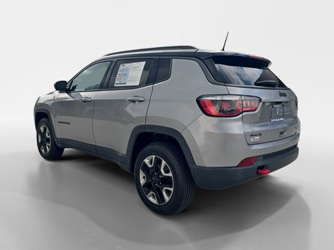 Used 2018 Jeep Compass Trailhawk w/ Leather Interior Group AWD/4WD image 5