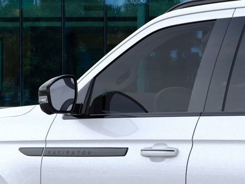 New 2026 Lincoln Navigator Reserve w/ Jet Appearance Package AWD/4WD image 20