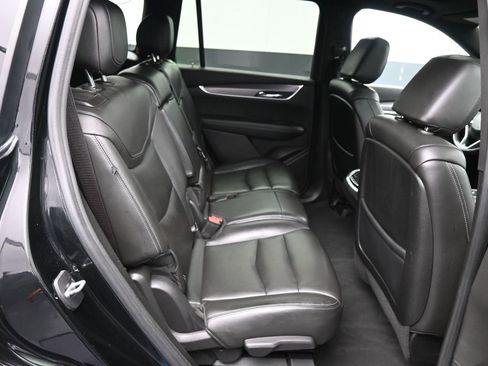 Used 2023 Cadillac XT6 Luxury image 26