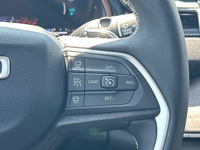 Used 2023 Jeep Grand Cherokee 4WD 4xe w/ Luxury Tech Group II image 8