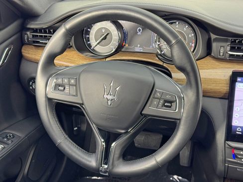 Used 2022 Maserati Quattroporte GT image 21