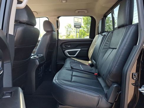 Used 2023 Nissan Titan SV w/ SV Convenience Package AWD/4WD image 10