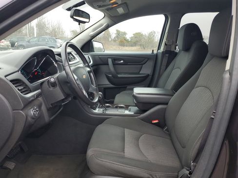 Used 2015 Chevrolet Traverse LT w/ Style and Technology Package image 5