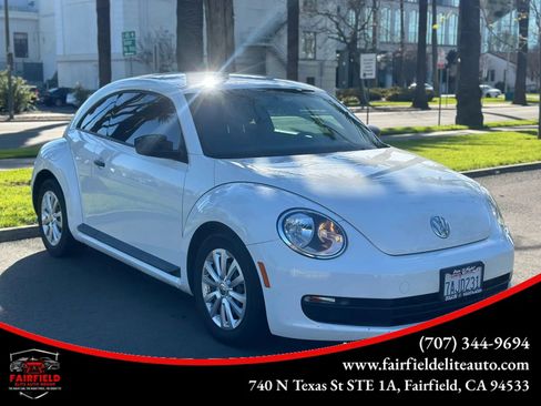 Used 2012 Volkswagen Beetle 2.5 image 1