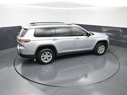 Used 2023 Jeep Grand Cherokee L Limited AWD/4WD image 27