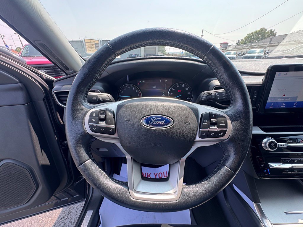 Used 2022 Ford Explorer Limited w/ Equipment Group 301A AWD/4WD image 15