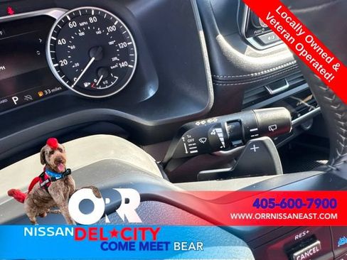 Used 2025 Nissan Rogue SV FWD image 21