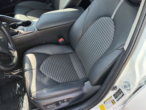 Used 2024 Toyota Camry SE FWD image 29