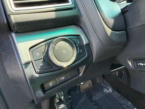 Used 2016 Ford Explorer Platinum AWD/4WD image 16