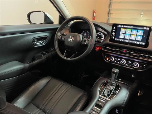 Used 2024 Honda HR-V EX-L image 47