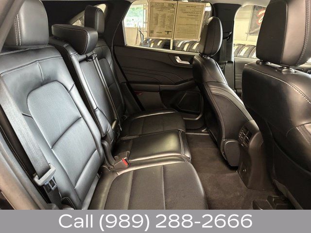 Used 2025 Ford Escape Platinum AWD/4WD image 17