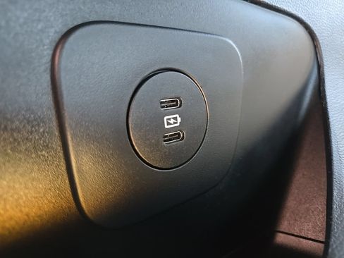 Used 2025 Ford Explorer ST-Line AWD/4WD image 89
