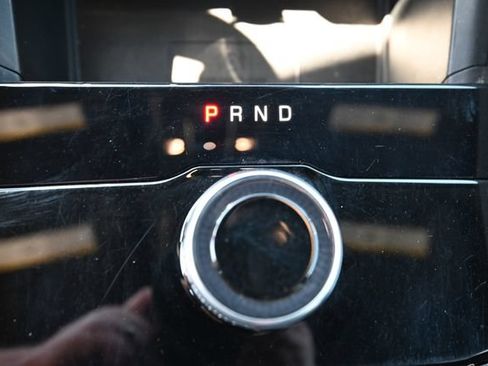 Used 2024 Jeep Grand Cherokee Altitude AWD/4WD image 21