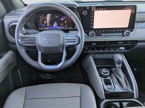 Used 2025 Chevrolet Colorado ZR2 w/ Midnight Edition image 19