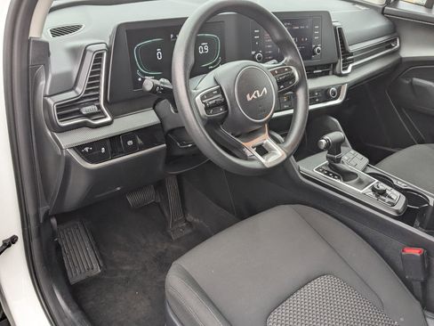 Used 2024 Kia Sportage LX image 13