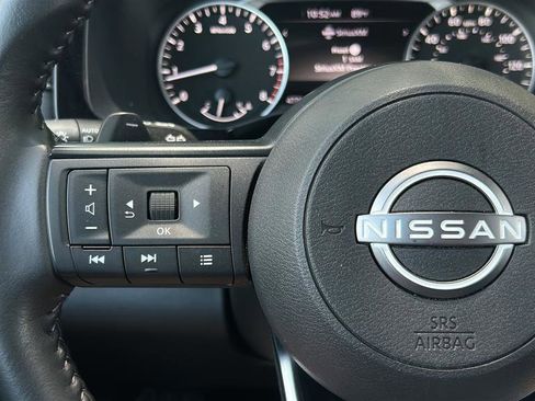 Used 2024 Nissan Pathfinder SV w/ SV Premium Package AWD/4WD image 28