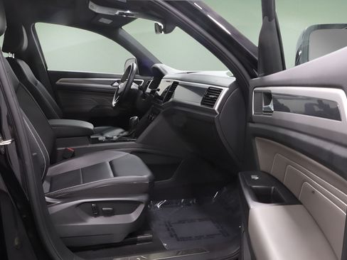 Used 2021 Volkswagen Atlas Cross Sport SEL AWD/4WD image 15