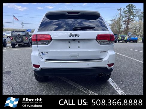 Used 2018 Jeep Grand Cherokee Limited AWD/4WD image 4