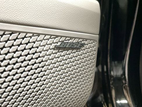 Used 2024 Hyundai Elantra Limited image 13