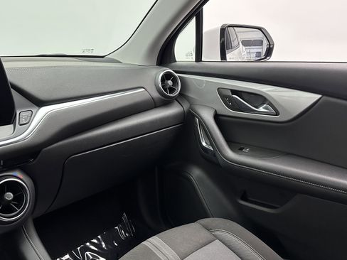 Used 2023 Chevrolet Blazer LT image 28
