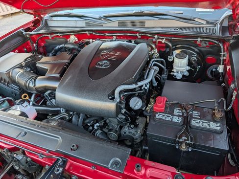 Used 2020 Toyota Tacoma SR5 image 20