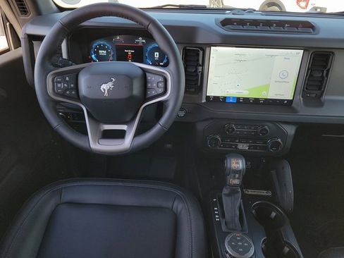 New 2025 Ford Bronco Badlands image 8